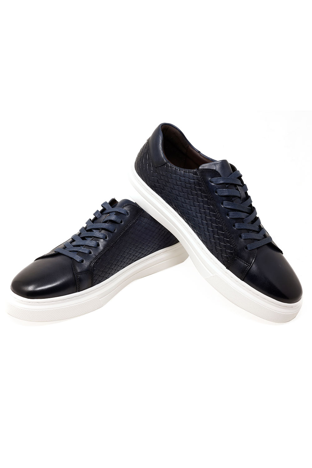 Stately Show Low Top Sneakers