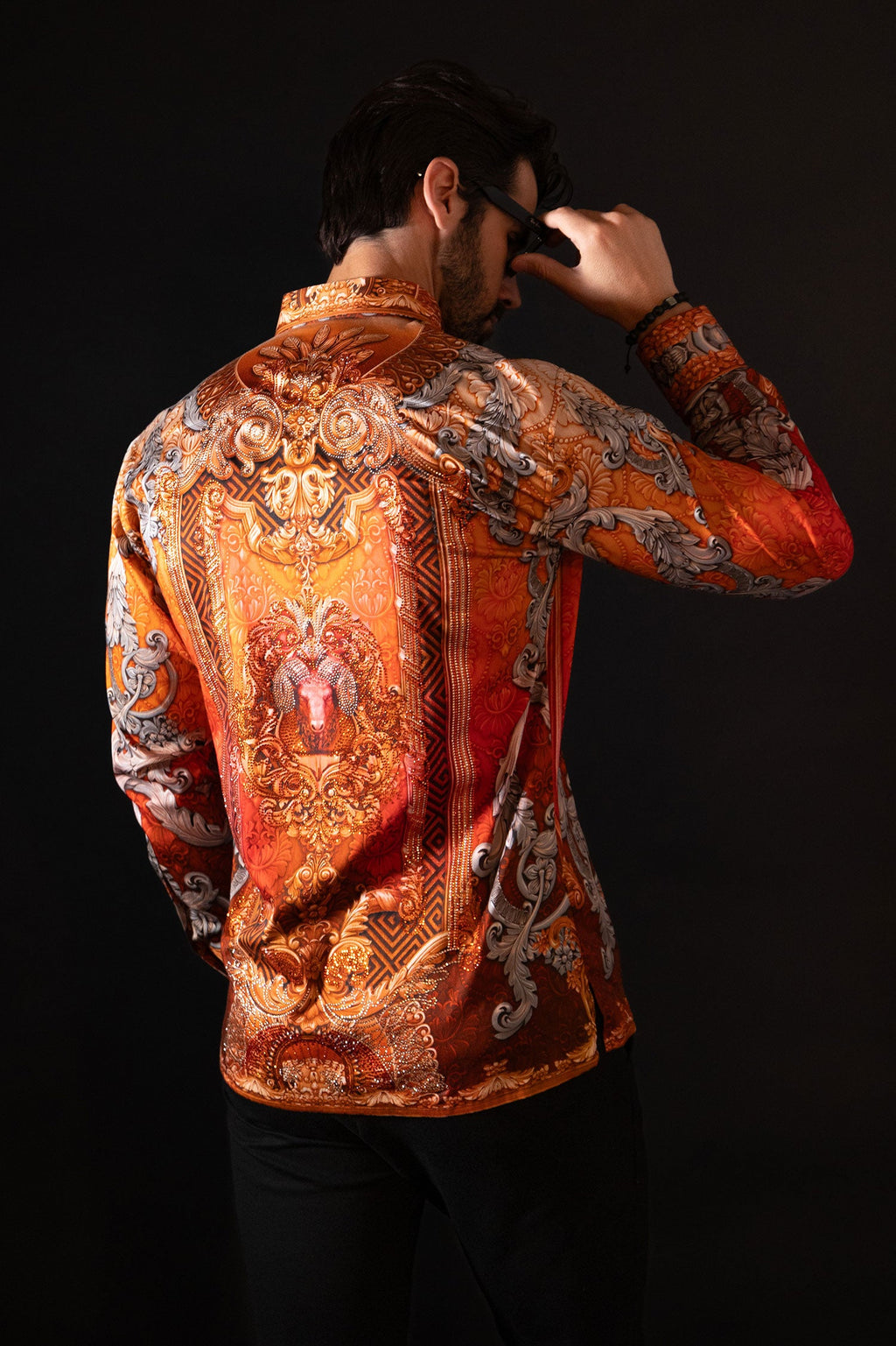 Leaning Mode Rhinestone Long Sleeve Shirt