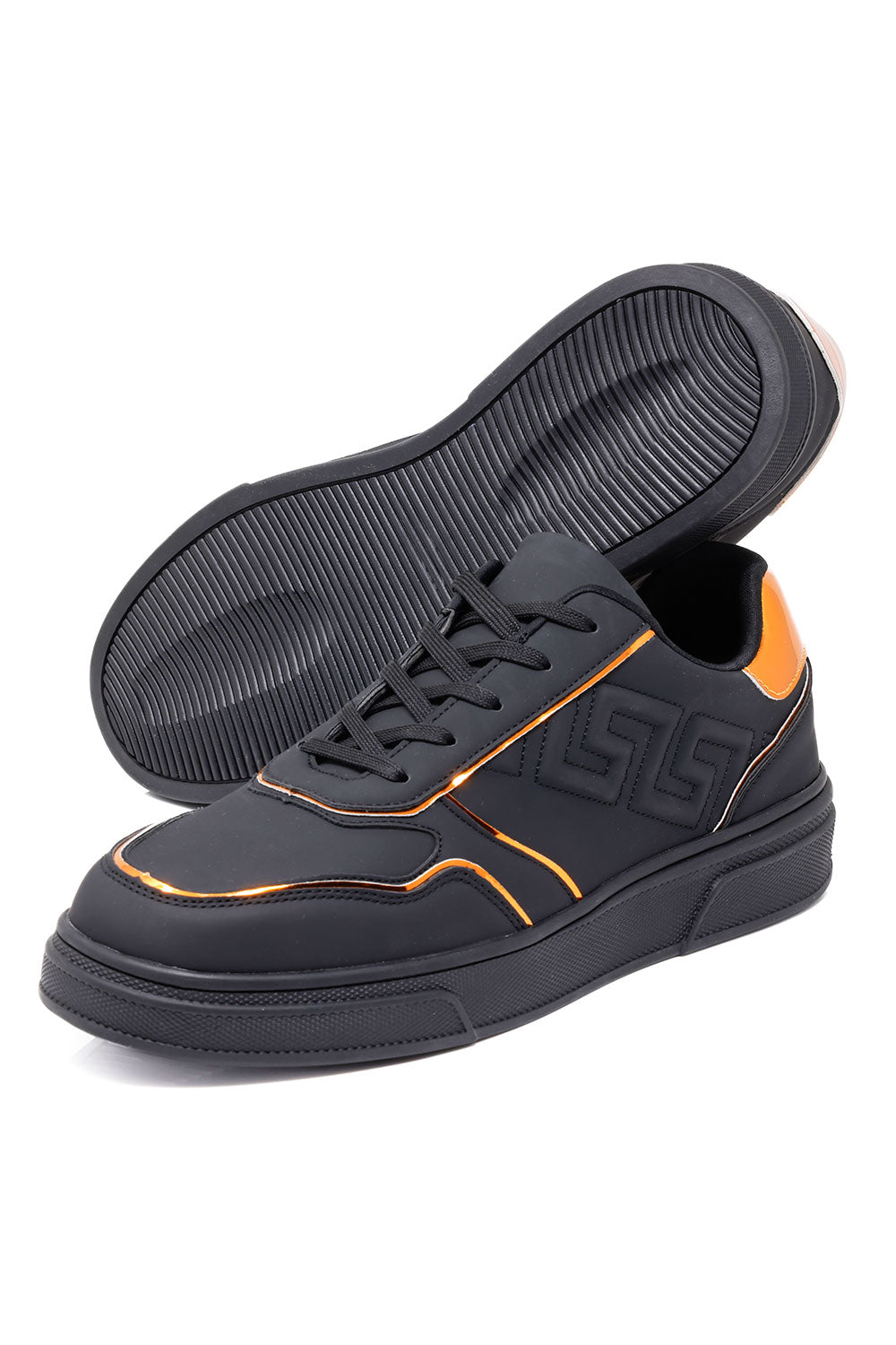 Downtown Uproar Low Top Sneakers
