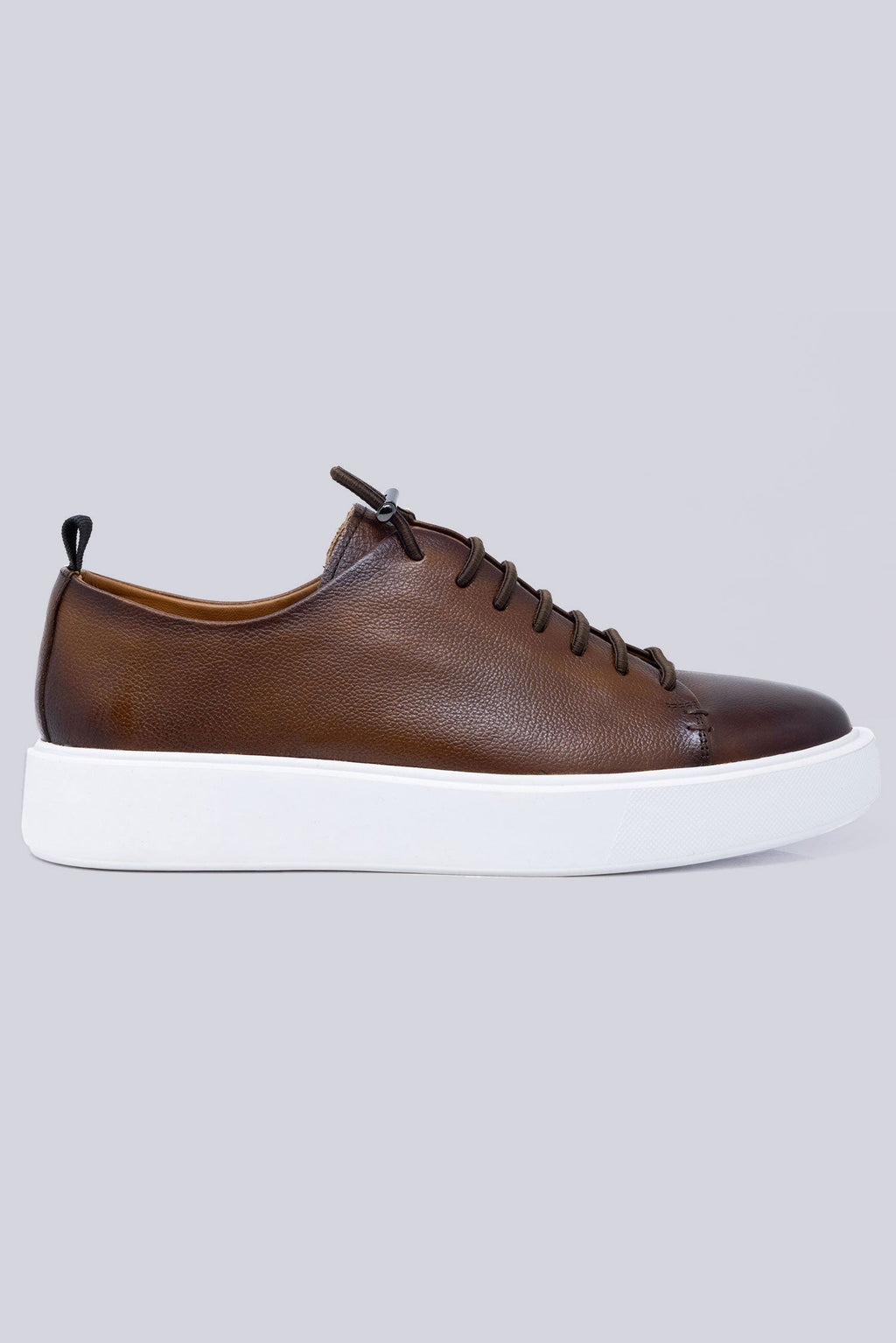 Jeju Low Top Sneakers